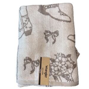 Wrangler Line Dance Tan Brown Bows Boots Hats Floral 1 Bath Towel NEW Western